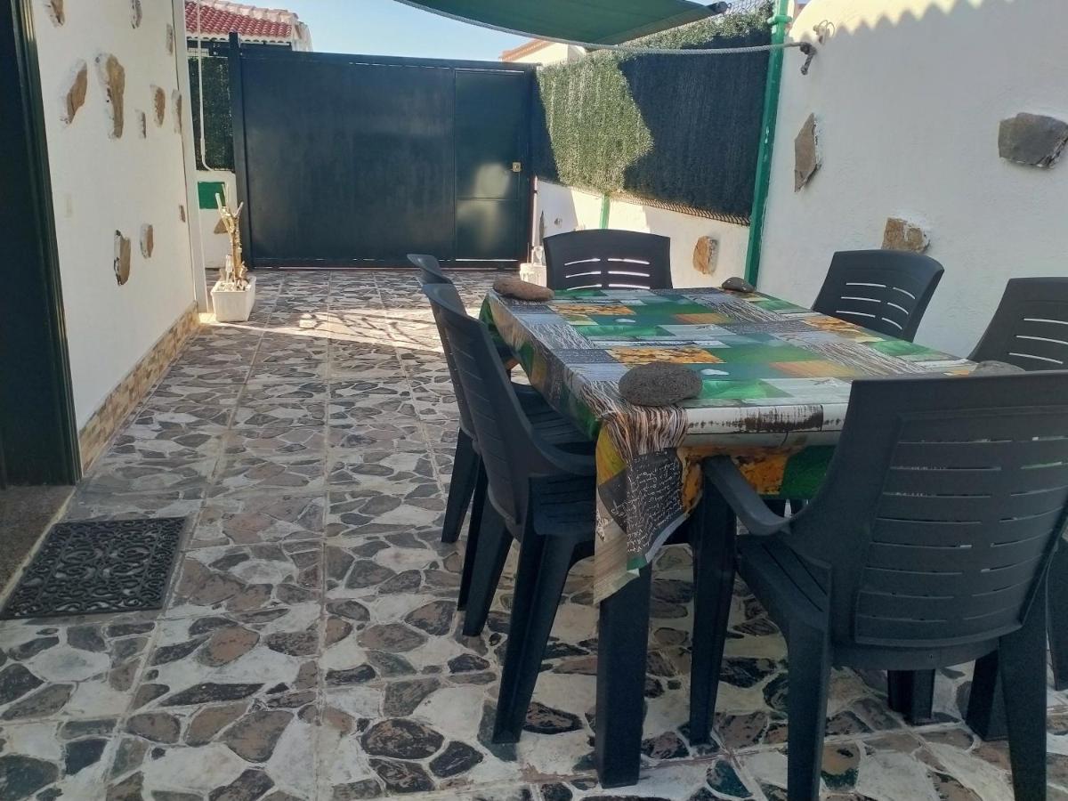 Villa Feliz Abades  Buitenkant foto