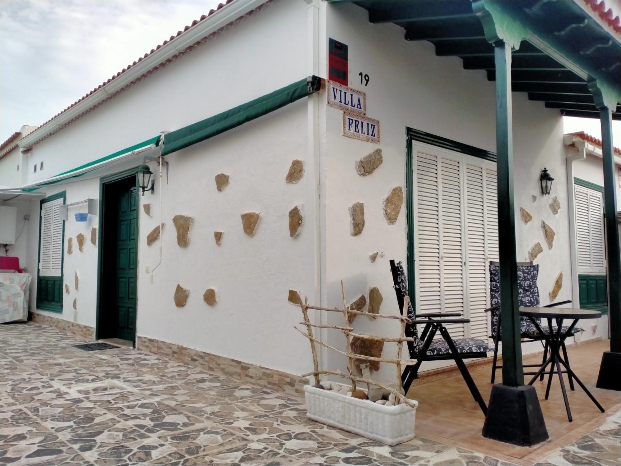 Villa Feliz Abades  Buitenkant foto